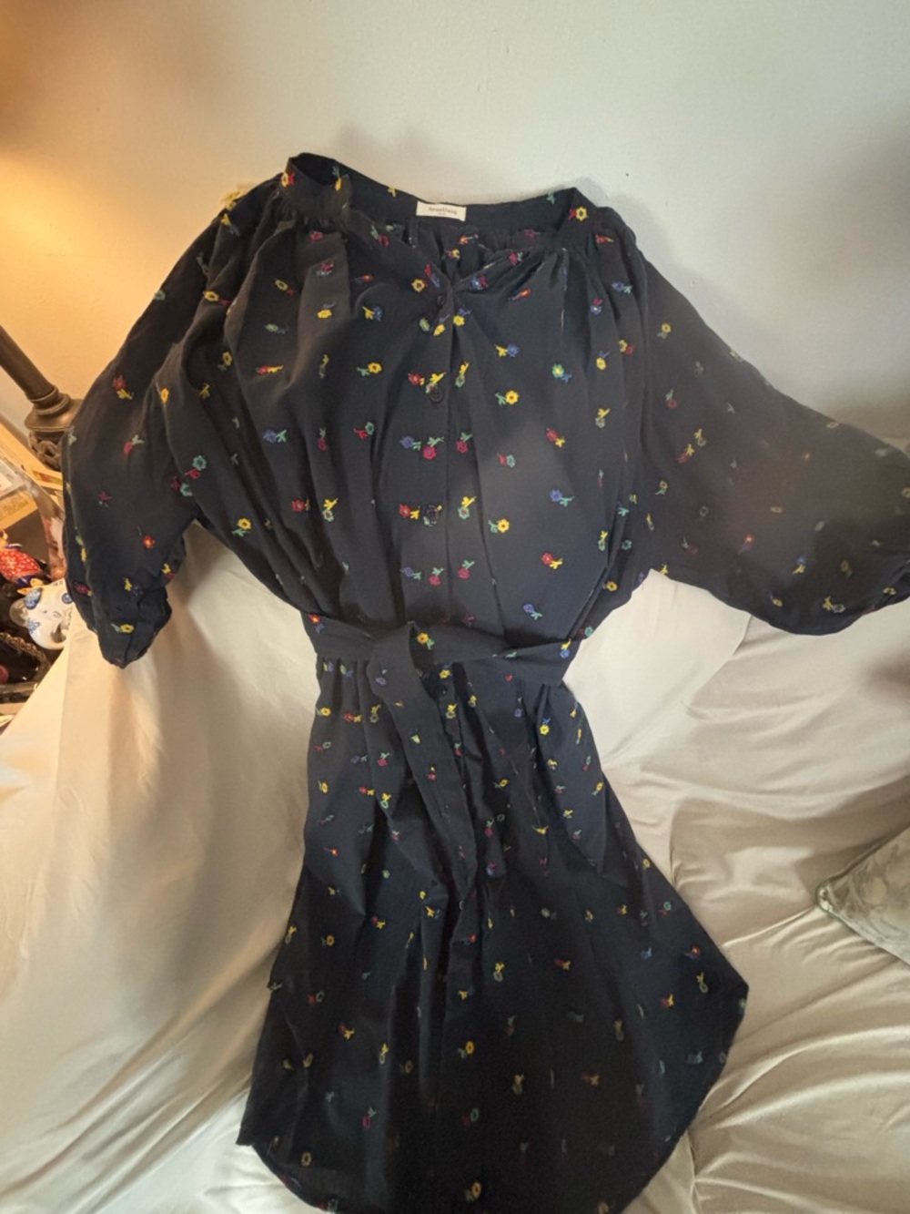 Only worn once Cotton midi dress with floral embroidery! (One size)